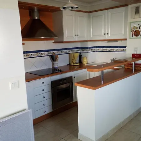 Rez De Jardin Apartment *